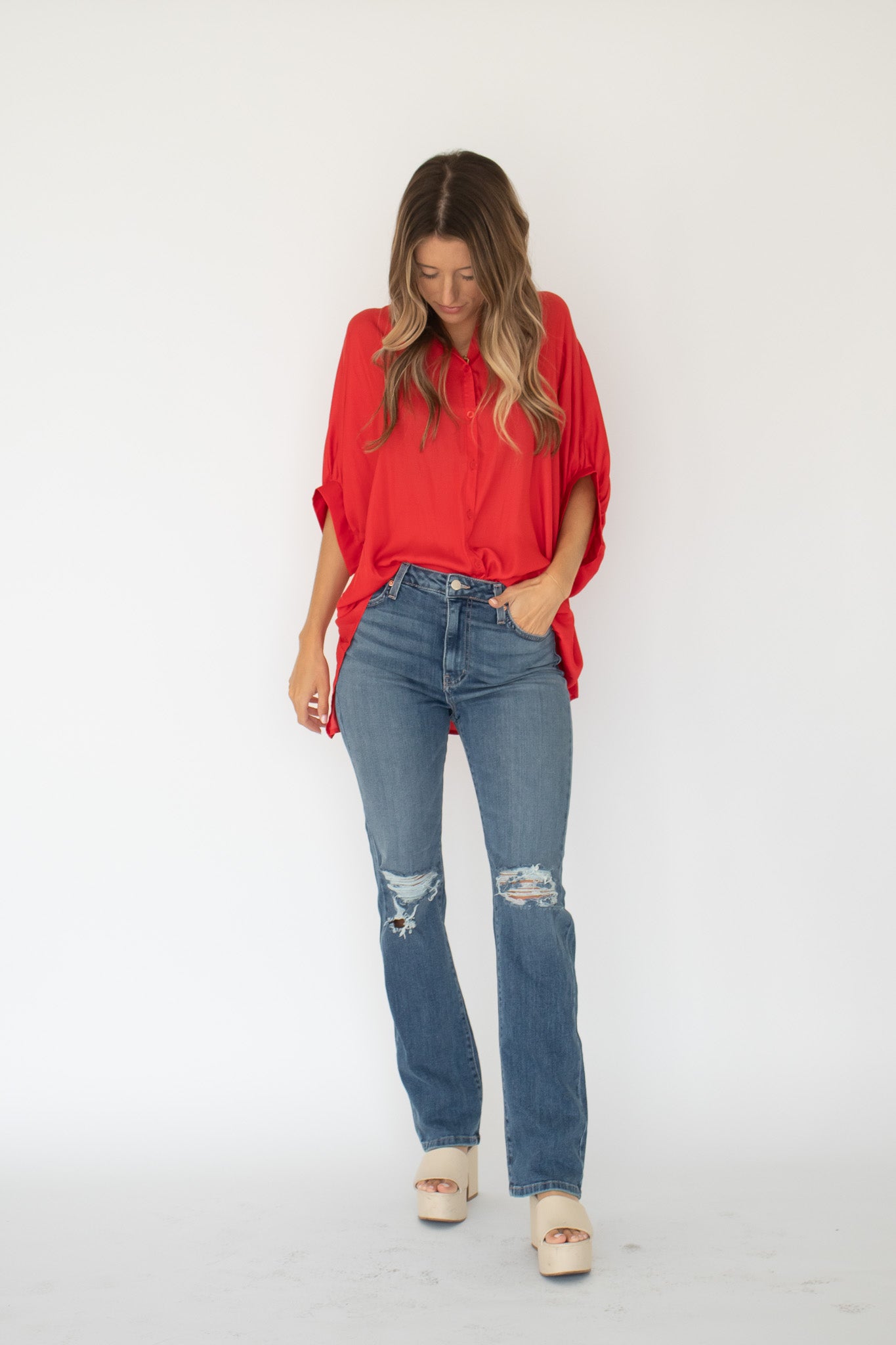 Venice Distressed Straight Leg - Medium Wash