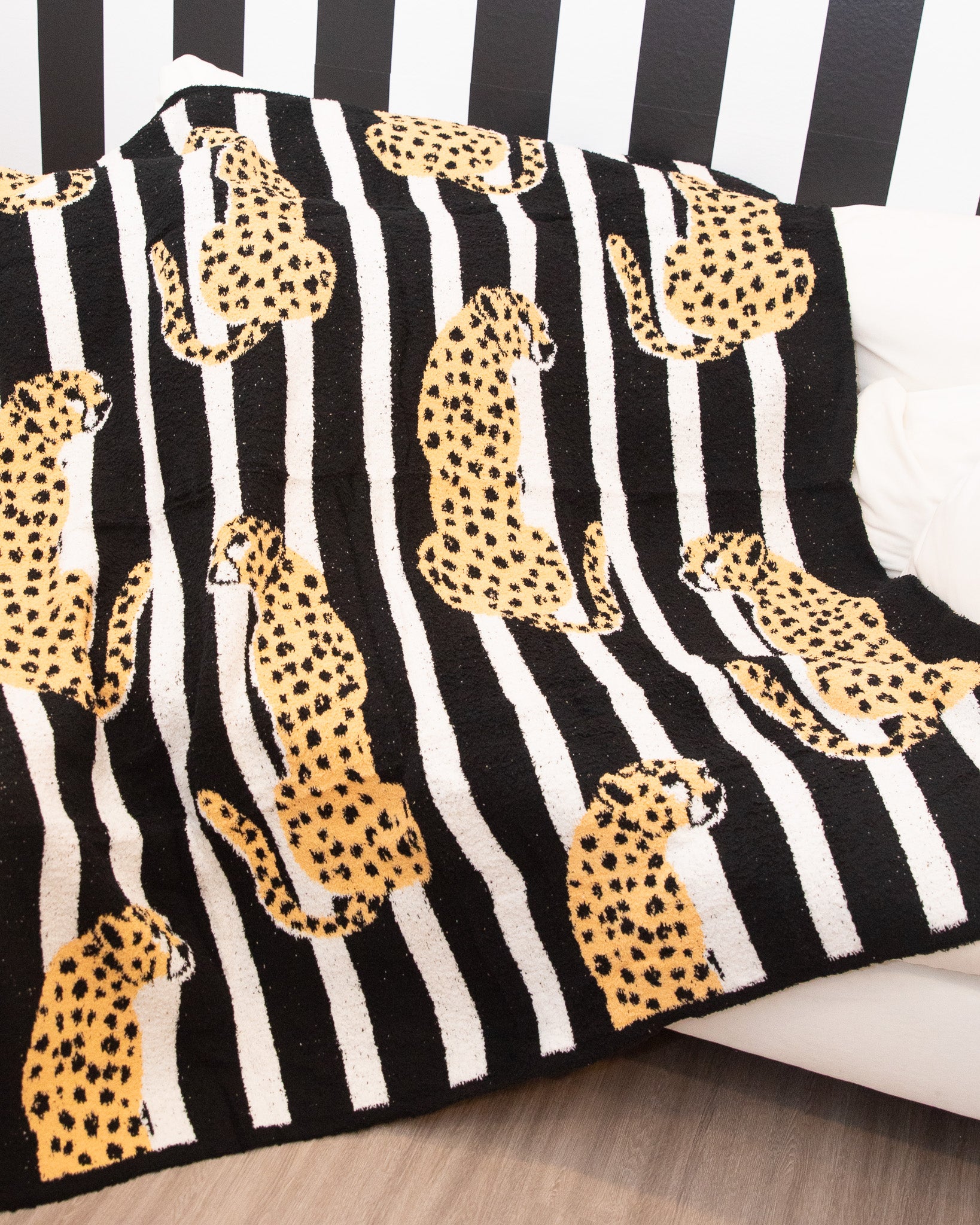 Cheetah Blanket - Black & White