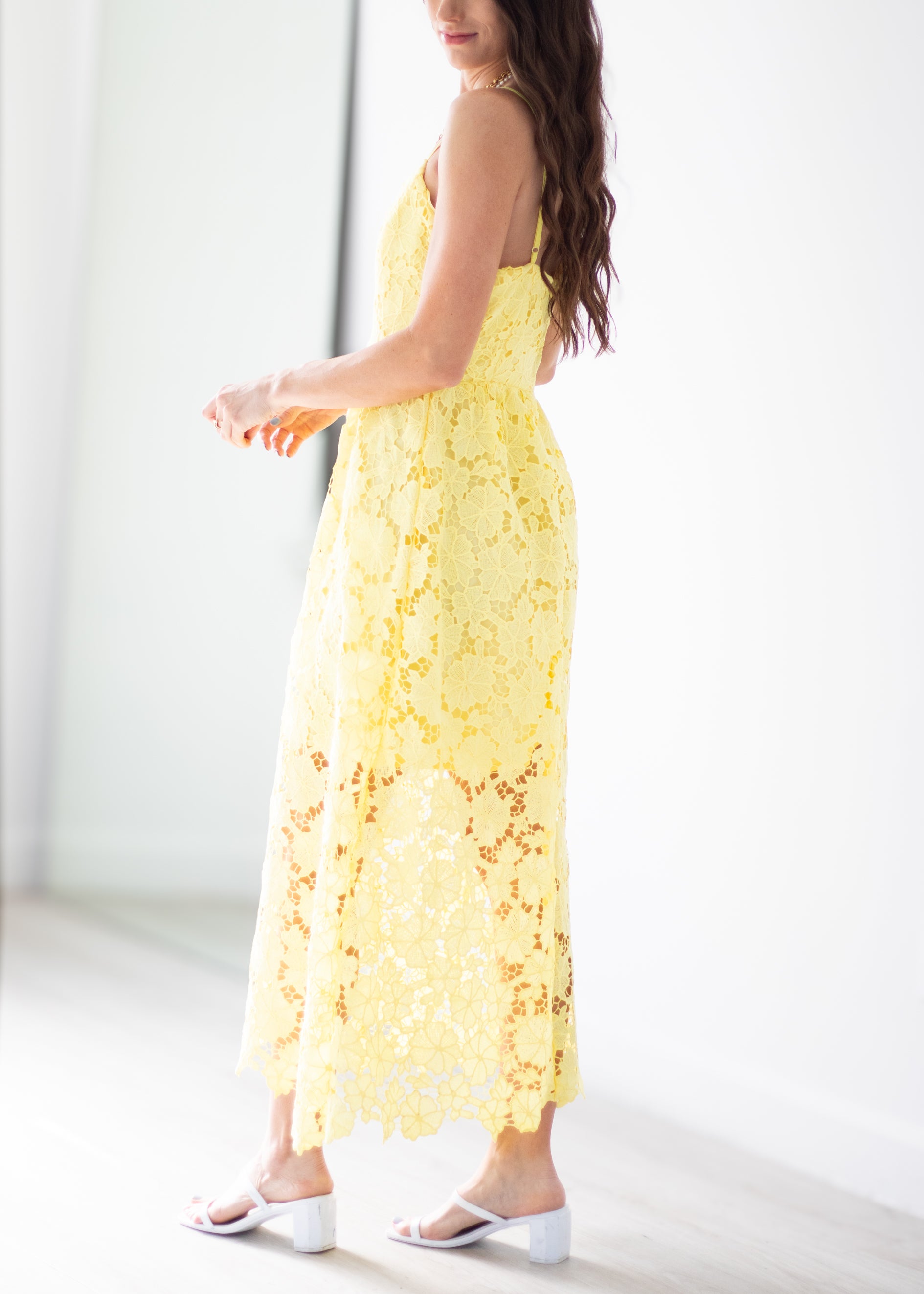 yellow dress