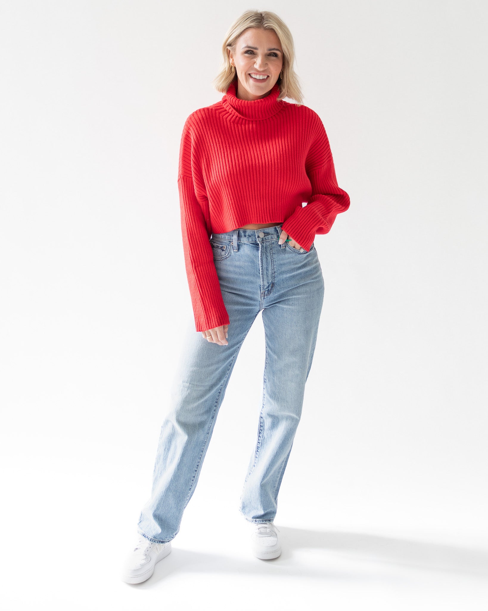 Cropped Turtleneck Sweater - Red
