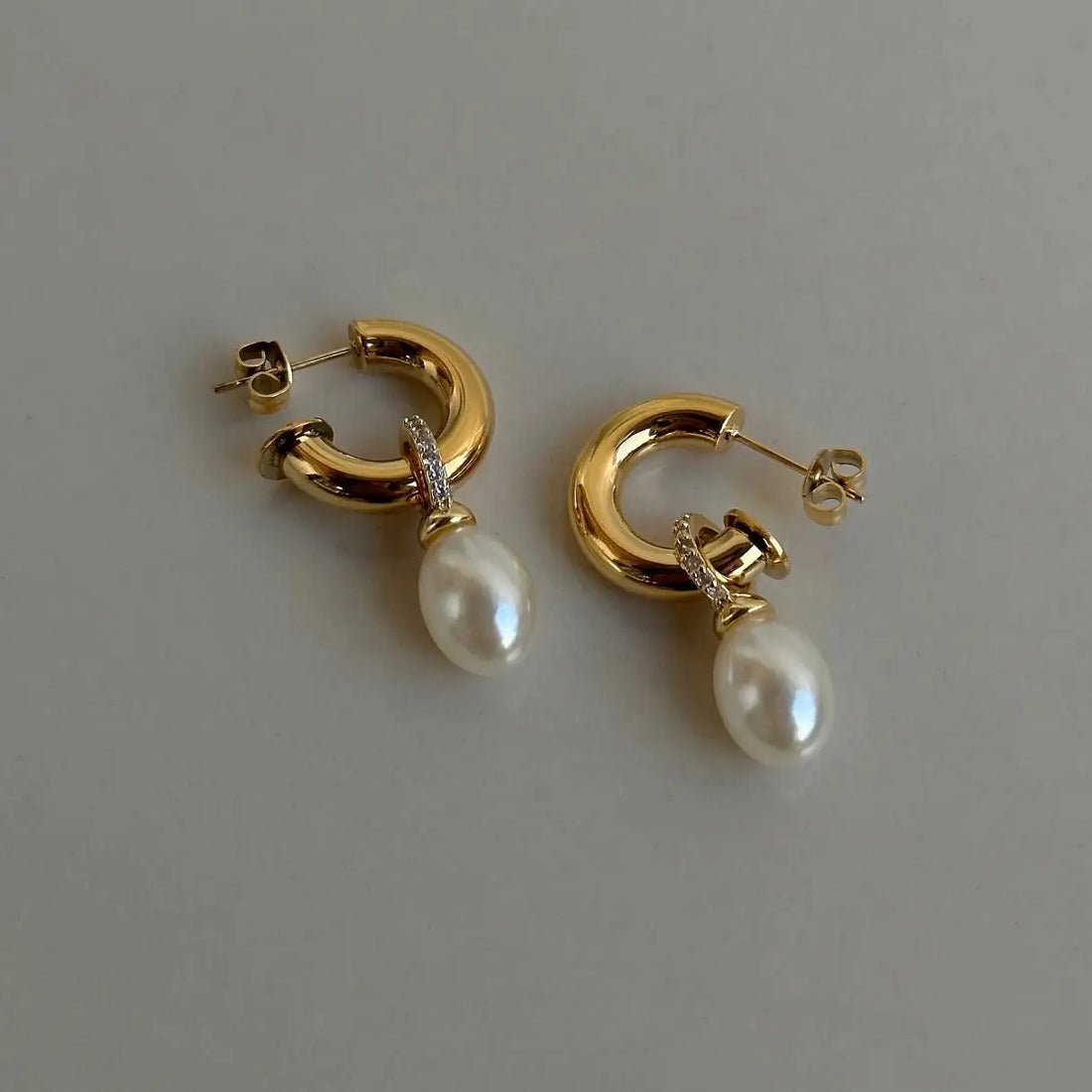 Prim Pearl Drop Earrings